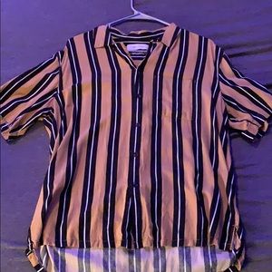 Men’s button up size -M.